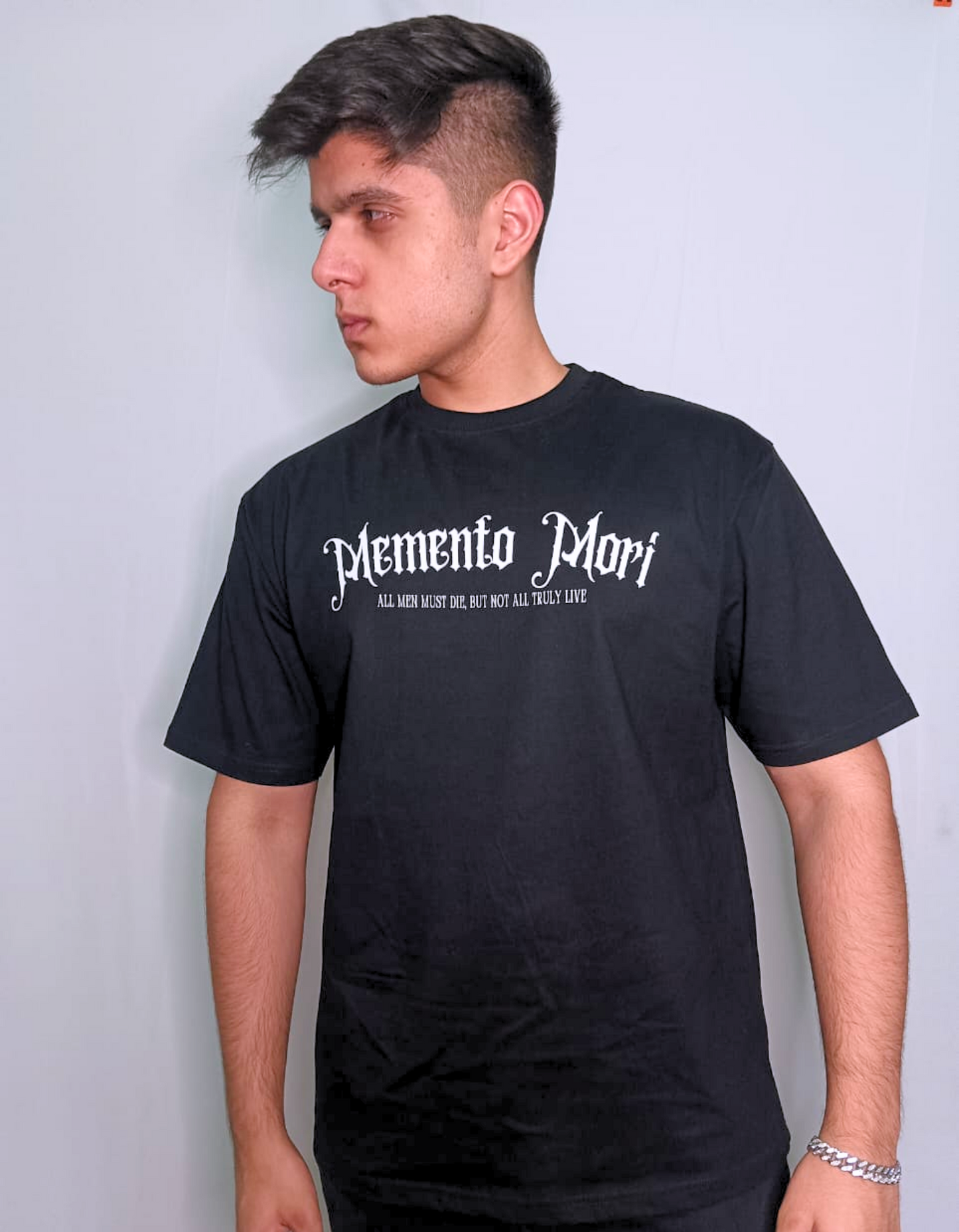 THE MEMENTO MORI BLACK TEE